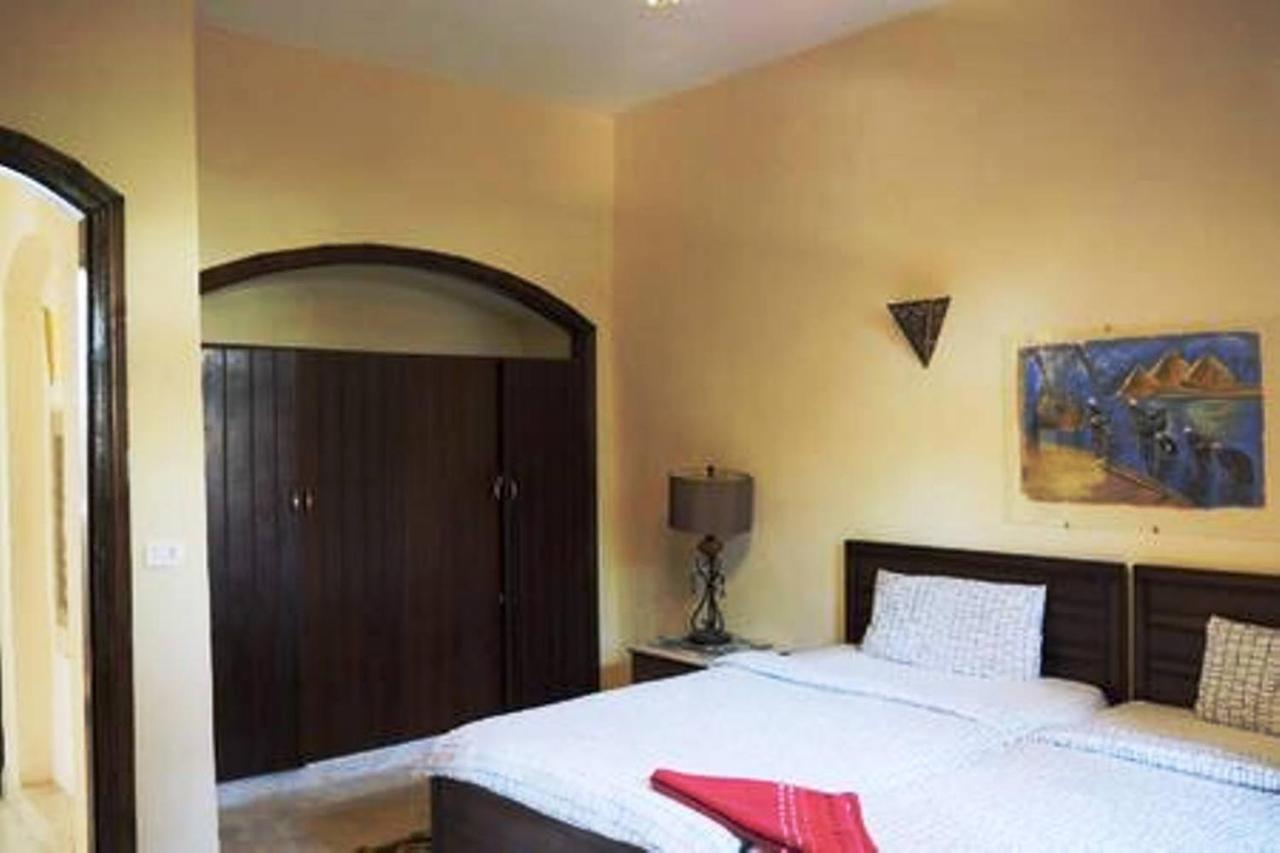 Nile Compound Hotel Luxor Bagian luar foto