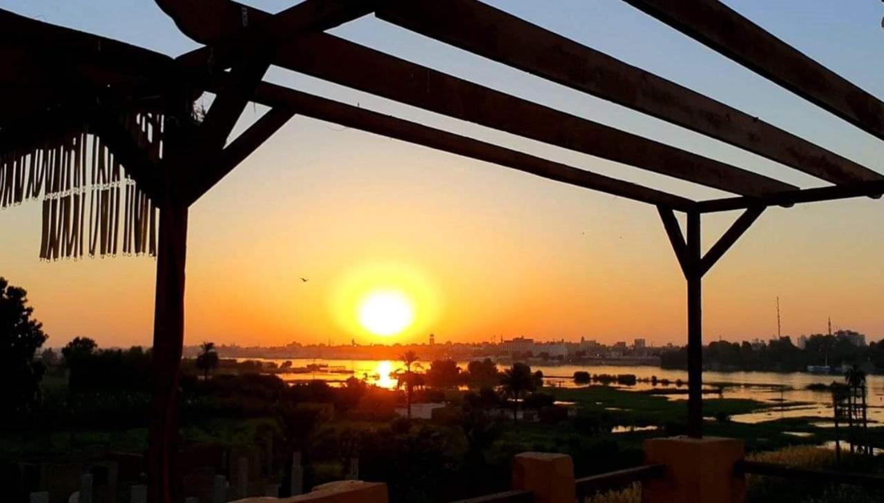 Nile Compound Hotel Luxor Bagian luar foto